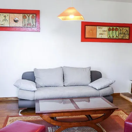 Aubanel-4 Appartement *